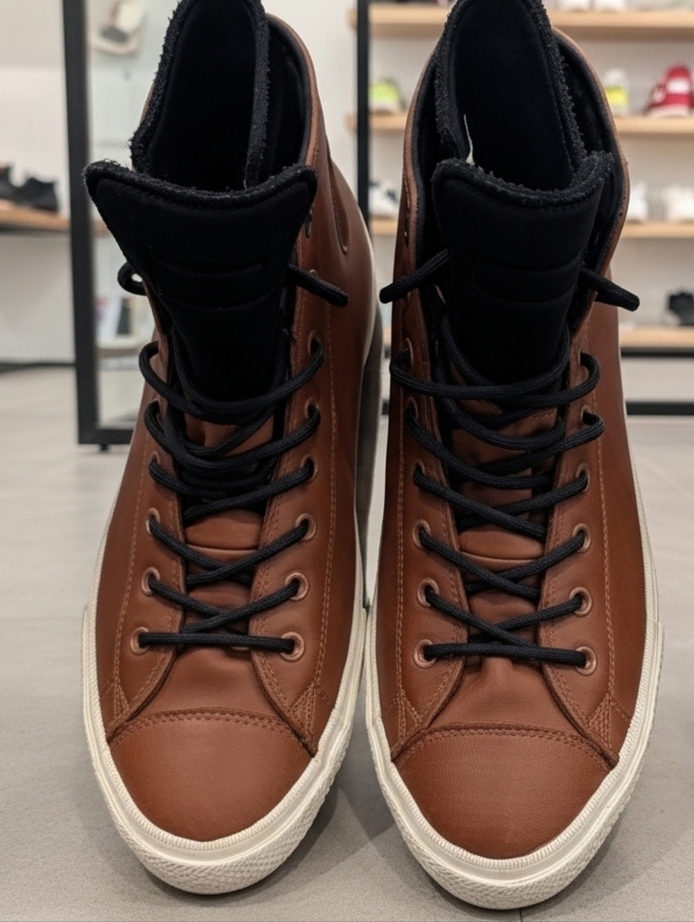 CONVERSE  Cuck Taylor Men's Brown Hitop Leather Sneakers /Black Liner Sown In